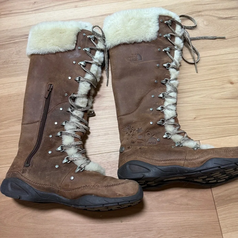 The North Face Adrianne Tall leather Boots Wms Size 6 Brown Faux Fur Trim Zip